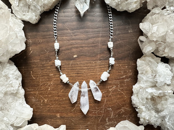 Trinity quartz necklace