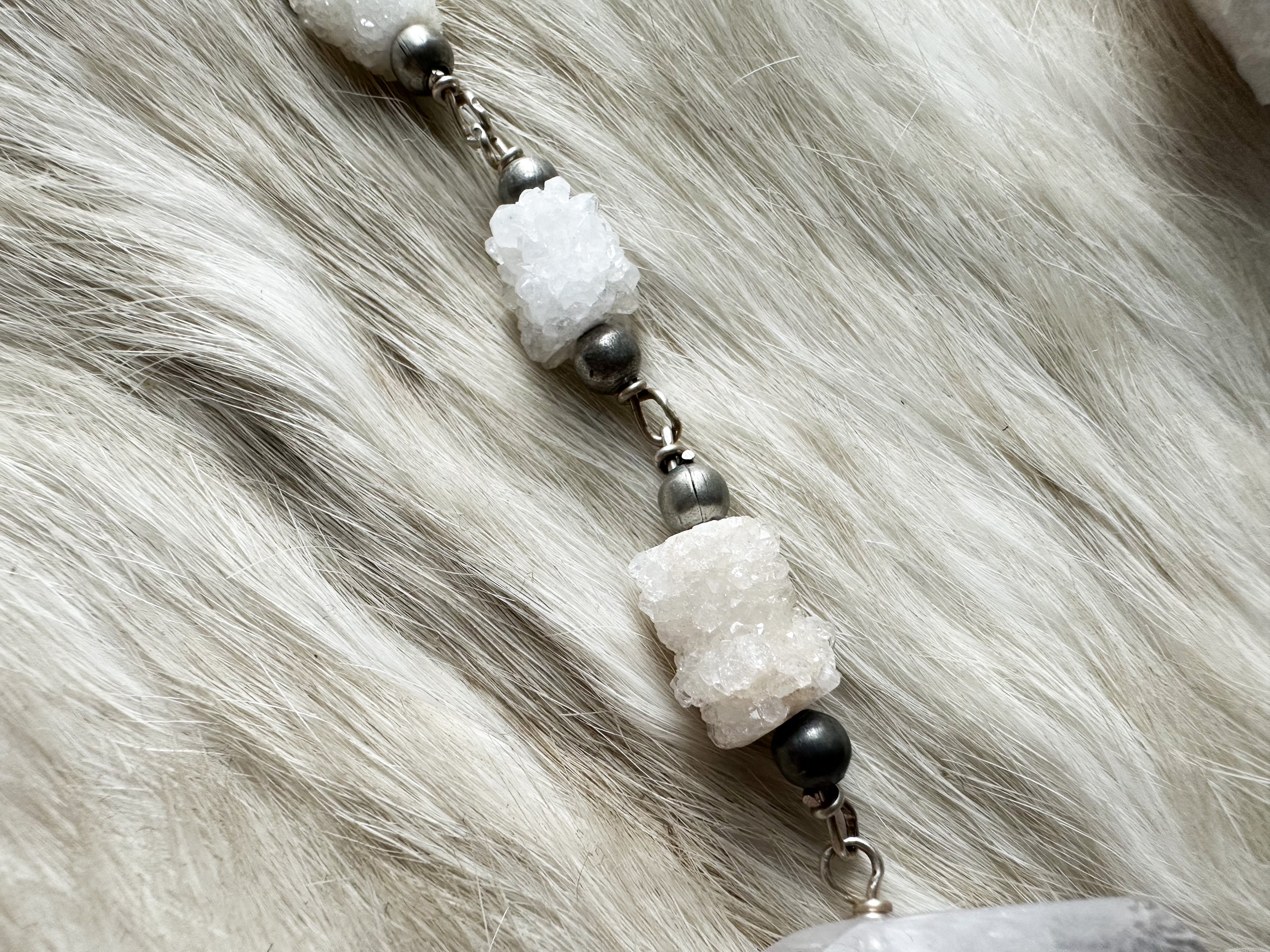 Trinity quartz necklace