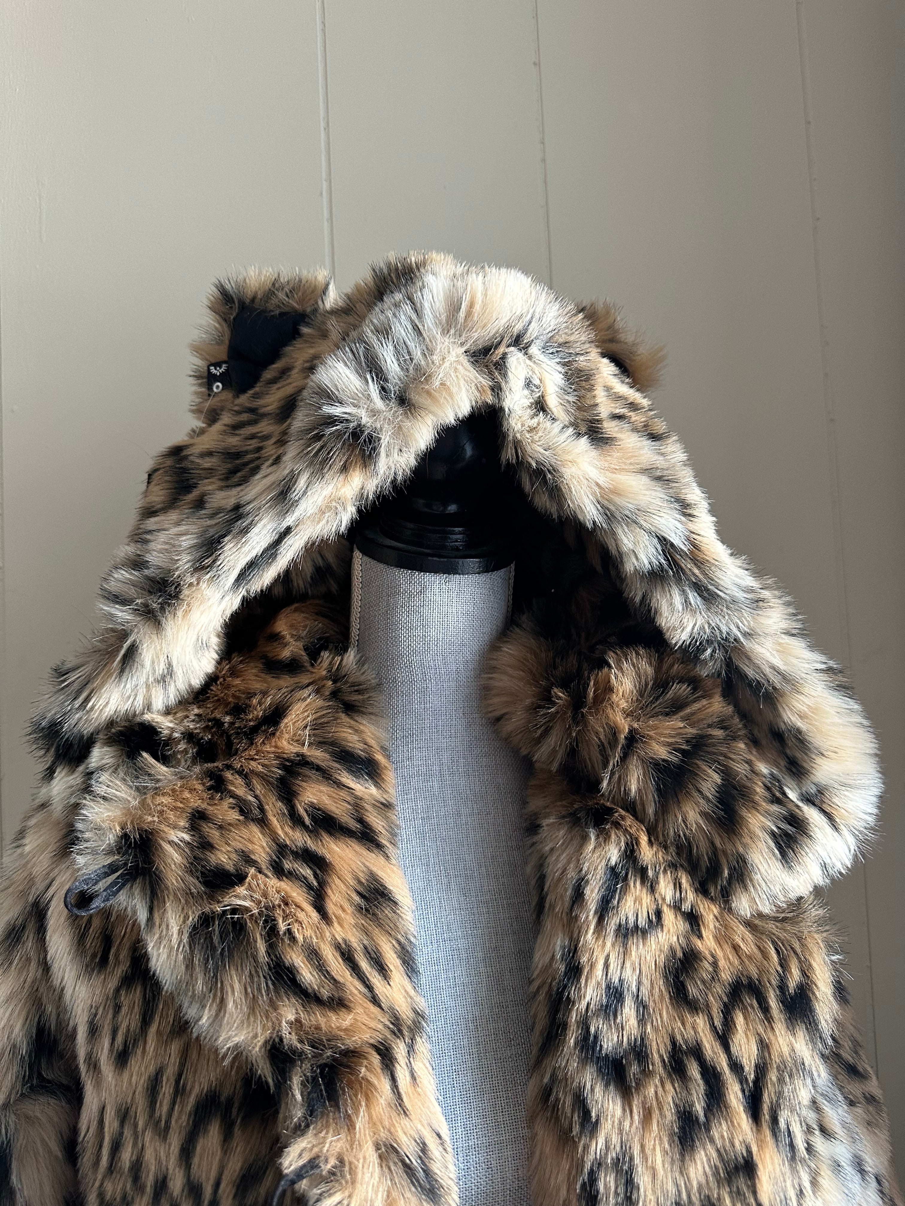 Spirithoods classic leopard faux fur hooded jacket size M brand new